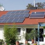 I pannelli solari non producono solo energia ma isolano anche gli edifici