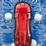 Ecoinvenzioni, una bottiglia che filtra l'acqua e la mantiene fresca