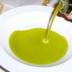 Olio d'oliva , norme e imprese per la produzione. A cura di Unaprol