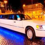 L'auto di lusso si fa elettrica: arriva in Europa la limousine di Tesla