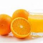 Perché è bene bere ogni giorno una spremuta di arancia?