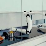 Il robot che cucina come uno chef (video)