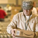 Amazon: i clienti potranno anche consegnare i pacchi