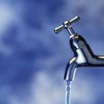 Acqua: etichette e nuove misure antispreco
