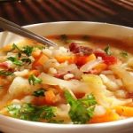 La zuppa di cavolo che stimola il metabolismo