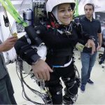 La realtà virtuale può davvero aiutare le persone paraplegiche a camminare di nuovo?