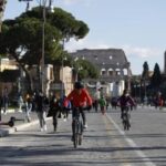 Domenica ecologica a Roma, domani blocco delle auto: orari e mappa zone