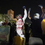 Usa, non si fermano proteste pro-Gaza nelle università: polizia fa irruzione a Ucla