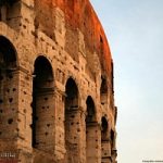 Roma. Cade un altro pezzo del Colosseo