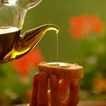 Italiani attenti alla provenienza dell'olio d'oliva ma meno alle proprieta'