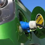 Auto elettrica: la ricarica Enel si fa nelle stazioni di benzina Eni