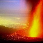 Etna in eruzione nella notte. Il video