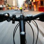 Ecoinvenzioni: il kit ecologico per ricaricare i dispositivi elettronici in bici