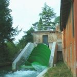 Energia pulita: l'impianto idroelettrico che sfrutta i piccoli salti d'acqua