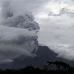 Sumatra: si risveglia vulcano Sinabung. A rischio numerosi villaggi