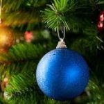 Regali di Natale e addobbi: come smaltire i rifiuti
