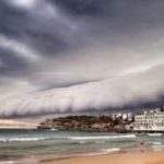 Tempesta di nuvole e vento: un cielo da spettacolo a Sydney