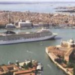 Venezia: stop a limiti per grandi navi