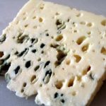 Ritirato formaggio francese dai supermercati: rischio salmonella. Ecco i dettagli
