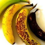 Banane: meglio mangiarle verdi o mature?