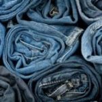 Come lavare i Jeans senza rovinarli: 7 regole