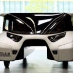L’auto solare che produce piu’ energia di quanta ne consumi