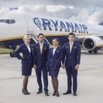 Lavoro: Ryanair assume 2000 assistenti. Ecco le date delle selezioni