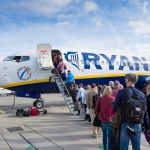 Viaggi: Ryanair taglierà costo dei bagagli dal primo novembre