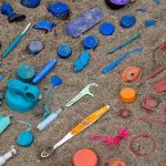 Quali sono i rifiuti di plastica maggiormente presenti sulle nostre spiagge?