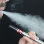 Sigarette elettroniche: scoperti nuovi rischi per la bocca
