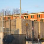 Carcere Beccaria, detenuti incendiano materasso e aggrediscono agenti