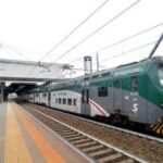Milano, urtato da un treno a San Donato: gravemente ferito un 60enne