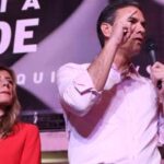 Spagna, l'annuncio di Sanchez: Lunedì decido se restare premier