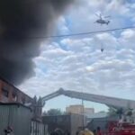Russia, maxi incendio a Mosca: in fiamme magazzino di 4mila metri quadrati
