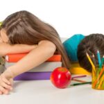 'Sindrome da fine scuola', per bimbi e ragazzi stanchezza e sonno difficile