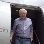 Assange, volo privato costa mezzo milione di dollari: Servono soldi, donate