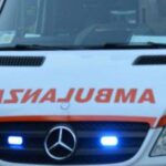 Roma, scontro tra auto e camion Ama: un morto