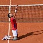 Parigi 2024, Djokovic oro nel tennis: Alacaraz battuto in finale, re Nole ha vinto tutto