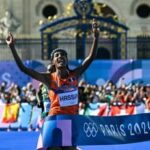 Parigi 2024, olandese Hassan vince la maratona femminile