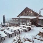 Maltempo, neve di settembre sulle Dolomiti: il paesaggio è da favola - Video