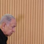 Netanyahu torna in ospedale, era uscito contro il parere dei medici