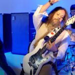 Jake E. Lee, ex chitarrista di Ozzy Osbourne colpito in una sparatoria: stava portando a spasso il c...