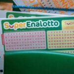 Superenalotto, numeri combinazione vincente oggi 14 dicembre