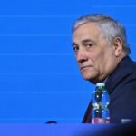 Minaccia a Tajani: Stop sostegno a Israele, pronti ad attacchi e uso forza armata