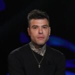 Fedez paparazzato con la nuova fiamma misteriosa, le foto su Chi