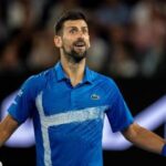 Djokovic non si allena: semifinale a rischio? E i media lo attaccano